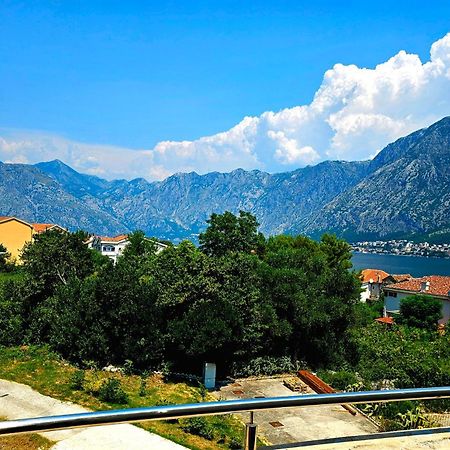 Montebay Perla Hotel Prčanj Buitenkant foto